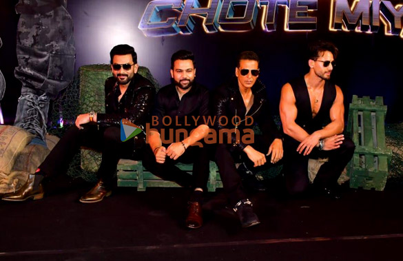 photos akshay kumar tiger shroff alaya f manushi chhillar and others snapped at the trailer launch of bade miyan chote miyan 8