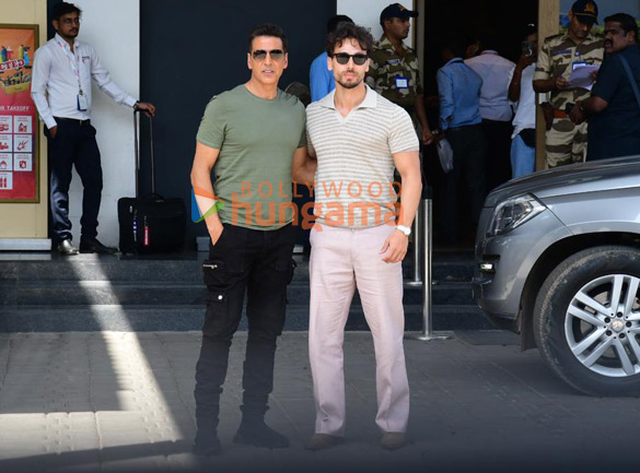 Photos: Akshay Kumar and Tiger Shroff snapped at Kalina airport