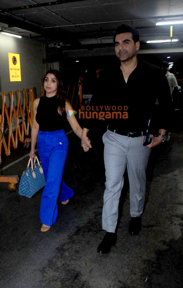 photos arbaaz khan snapped with wife sshura khan at the airport 3