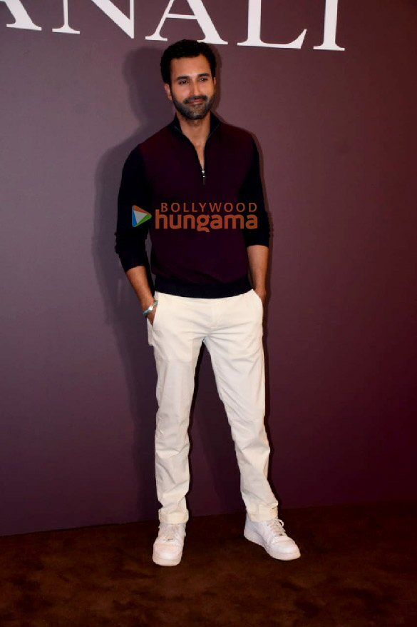 photos arjun kapoor aparshakti khurana and others were snapped at canali launch at jio world plaza 16
