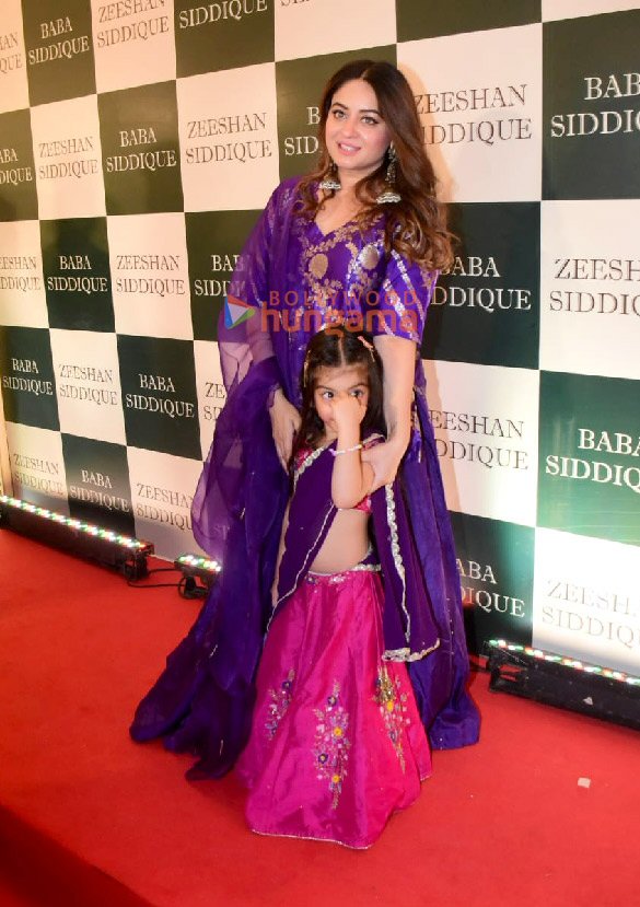 photos celebs snapped at baba siddiques iftar party 9