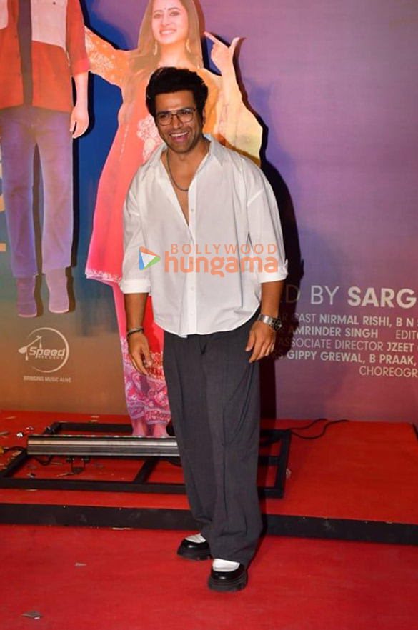 photos grand premiere of power couple sargun mehta and ravi dubeys upcoming jatt nuu chudail takri held in mumbai 907 5