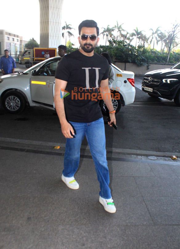 photos kajal aggarwal and prithviraj sukumaran snapped at the airport 1
