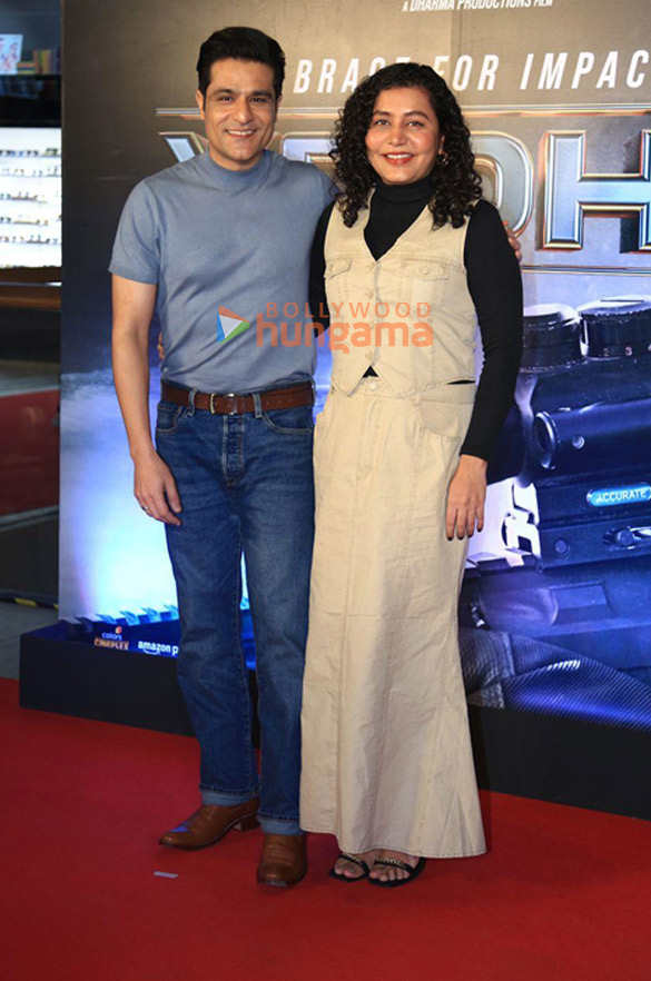 photos karan johar bhushan kumar and others grace the premiere of yodha 7