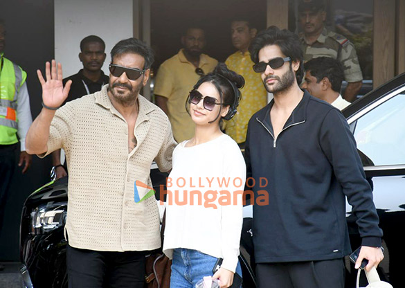 photos kiara advani sidharth malhotra ananya panday and others snapped at kalina airport as they leave for anant ambani radhika merchants wedding 4 3