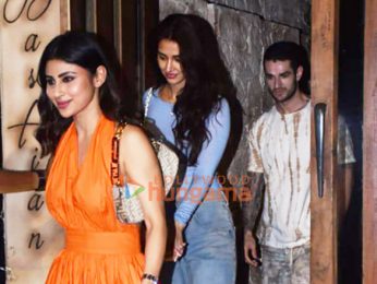 Photos: Mouni Roy and Disha Patani snapped in Bandra Photos: Mouni Roy and Disha Patani snapped in Bandra