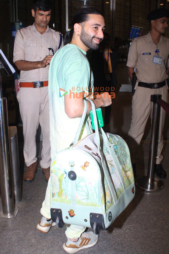 photos orhan awatramani and rohit sharma snapped at the airport 2