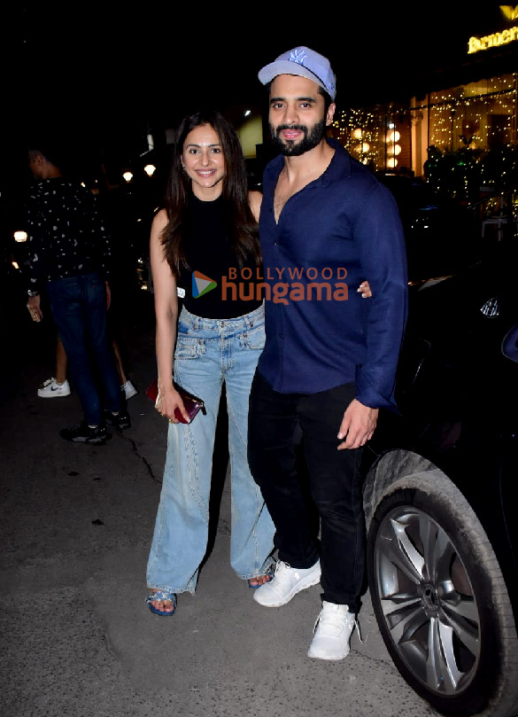 Photos: Rakul Preet Singh and Jackky Bhagnani spotted in Bandra