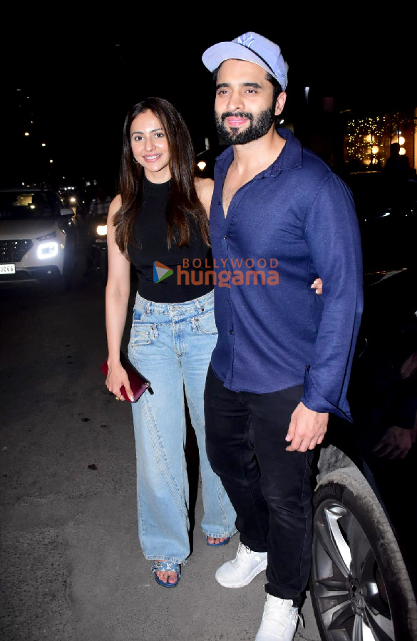 photos rakul preet singh and jackky bhagnani spotted in bandra 2