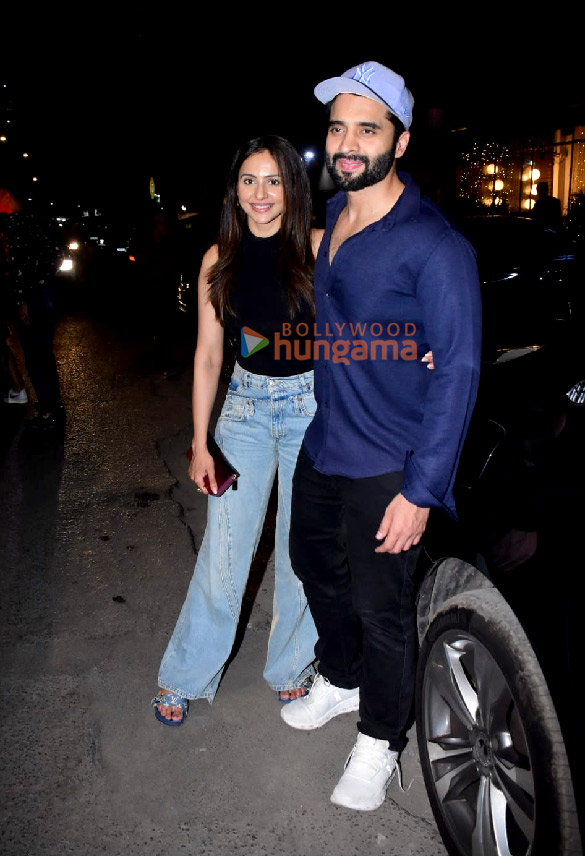 photos rakul preet singh and jackky bhagnani spotted in bandra 3