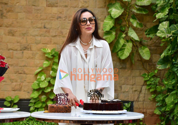 photos rani mukerji snapped cutting cake ahead of her birthday 8