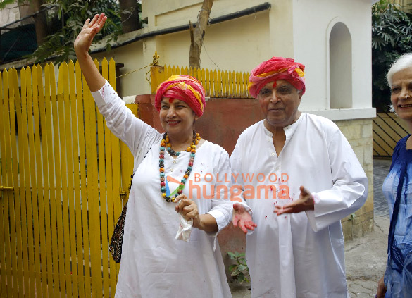 photos shabana azmi and javed akhtar celebrate holi 1