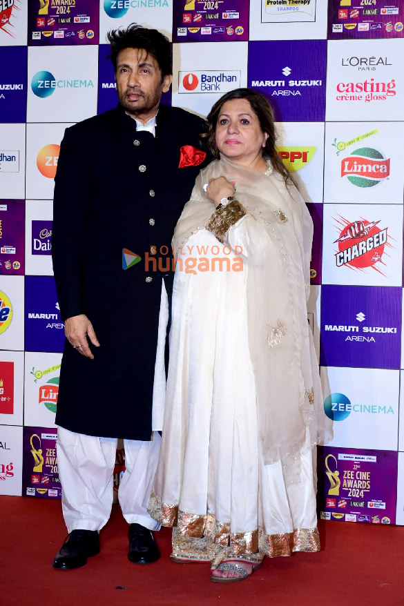 photos shah rukh khan bobby deol sanjana sanghi and others snapped at zee cine awards 2024 19