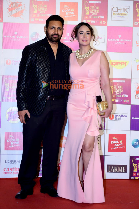 photos shah rukh khan bobby deol sanjana sanghi and others snapped at zee cine awards 2024 25