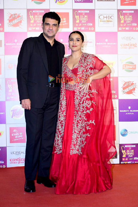 photos shah rukh khan bobby deol sanjana sanghi and others snapped at zee cine awards 2024 30