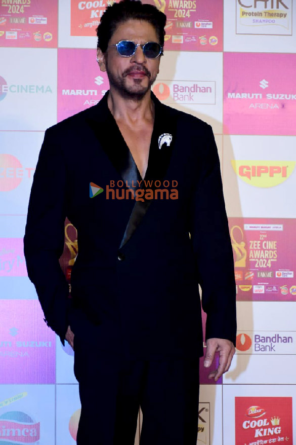 photos shah rukh khan bobby deol sanjana sanghi and others snapped at zee cine awards 2024 9