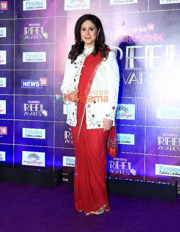 photos sonakshi sinha shraddha kapoor and others snapped at reel awards 2024 in mumbai 13