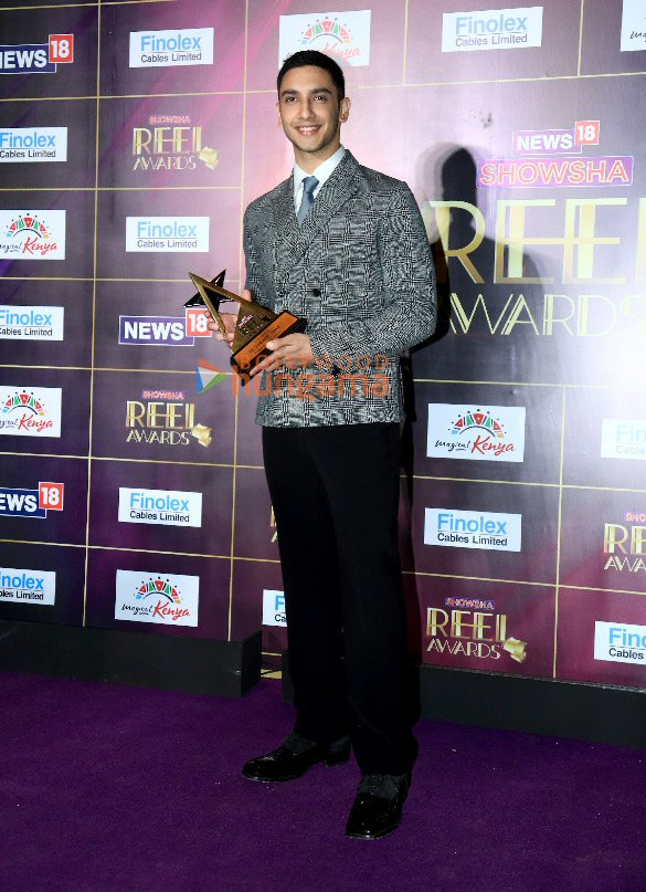 photos sonakshi sinha shraddha kapoor and others snapped at reel awards 2024 in mumbai 16
