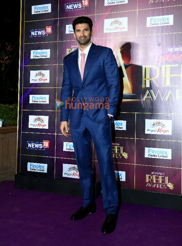 photos sonakshi sinha shraddha kapoor and others snapped at reel awards 2024 in mumbai 19