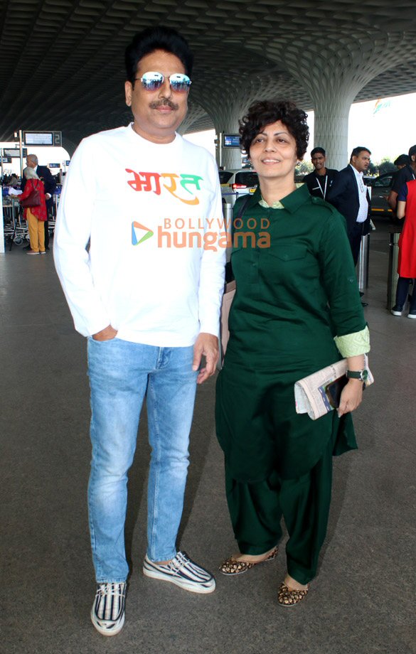 photos sophie choudry nupur sanon isha koppikar and others snapped at the airport 5