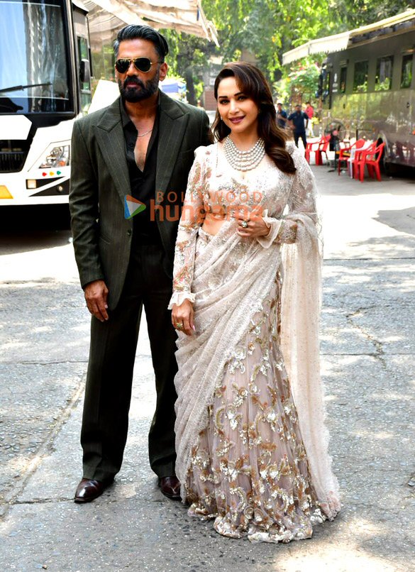 Photos: Suniel Shetty, Madhuri Dixit and others snapped on the sets of Dance Deewane 4