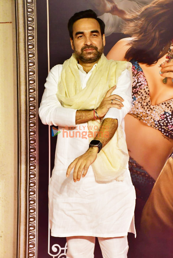photos tamannaah bhatia pankaj tripathi and others grace the premiere of murder mubarak 16