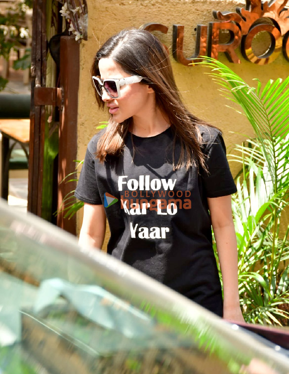 photos uorfi javed snapped in andheri 4 8