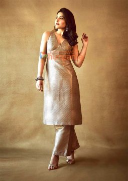 Celeb Photos Of Raashii Khanna