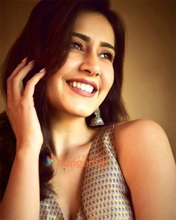 Celeb Photos Of Raashii Khanna