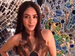 Raising temperature with her beauty! Mrunal Thakur