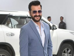 Sanjay Kapoor wishes ‘Murder Mubarak’ to paps at trailer launch