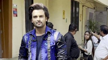 Shoaib Ibrahim shines in blue as he poses for paps on set