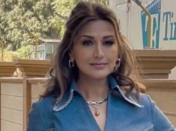 Beautiful smile! Sonali Bendre strikes a pose for paps as she gets clicked