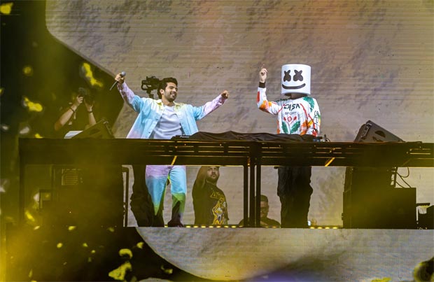 Sunny Leone, Badshah & Armaan Malik perform with DJ Marshmello, a record breaking 70,000 fans attend Holi tour Sunny Leone, Badshah & Armaan Malik perform with DJ Marshmello, a record breaking 70,000 fans attend Holi tour