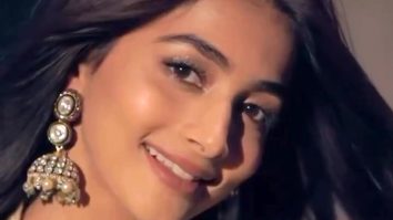 That smile can surely kill! Pooja Hegde looks drop dead gorgeous in a lehenga
