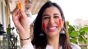 This is what Sophie Choudry’s Holi looked like!