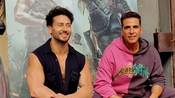 Akshay Kumar and Tiger Shroff pose with ‘Bade Miyan Chote Miyan’s poster