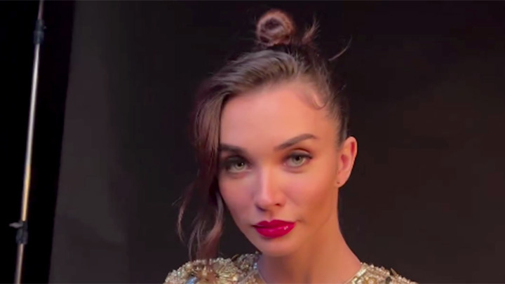 Glitter Goddess! Amy Jackson looks like a piece of art