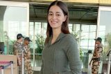 Mix of comfort & casual! Ananya Panday gets clicked at the airport