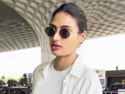 Athiya Shetty strikes a pose for paps as she gets clicked at the airport