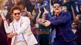 Movie Stills Of The Movie Bade Miyan Chote Miyan