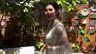 Mahira Khan defines divinity in a white saree