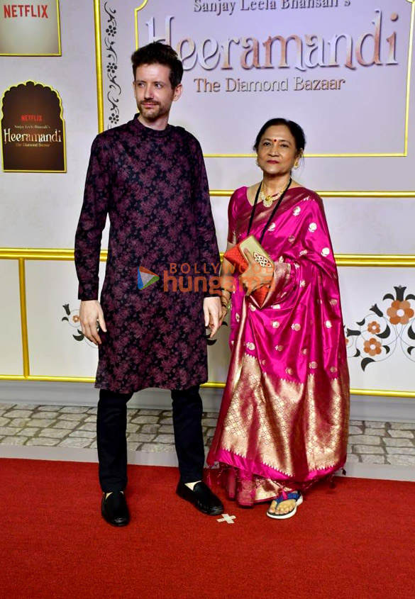 photos aditi rao hydari manisha koirala sanjay leela bhansali and others grace the premiere of heeramandi 24404 31