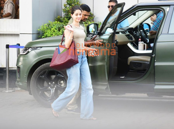 photos ananya panday and suhana khan snapped at kalina airport 3