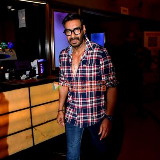 Photos: Ajay Devgn snapped in Juhu