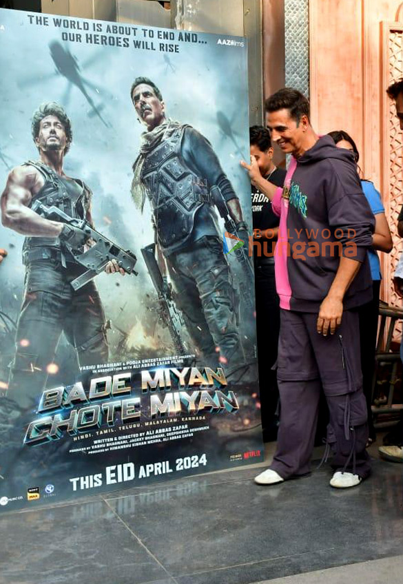 photos akshay kumar and tiger shroff snapped promoting their film bade miyan chote miyan 2
