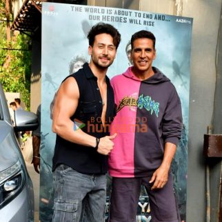 Photos: Akshay Kumar and Tiger Shroff snapped promoting their film Bade Miyan Chote Miyan