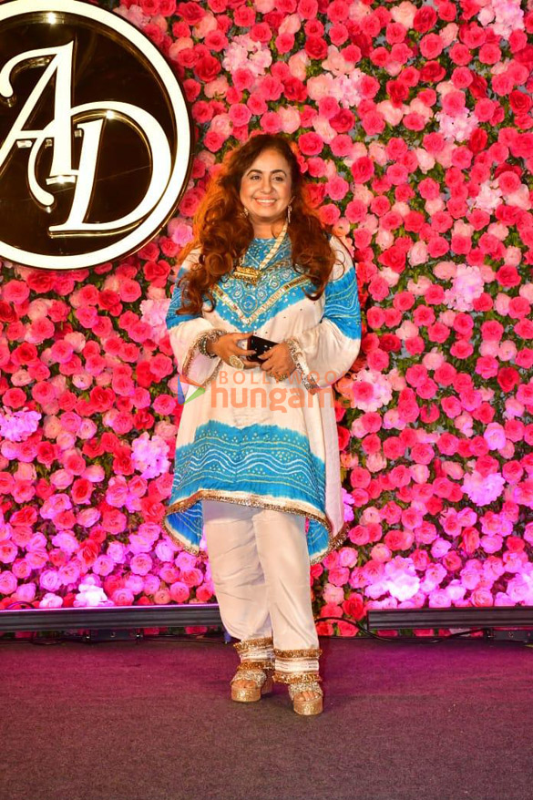 photos arti singh krushna abhishek and others snapped at formers sangeet ceremony 0224 8