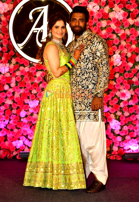 photos arti singh krushna abhishek and others snapped at formers sangeet ceremony 5