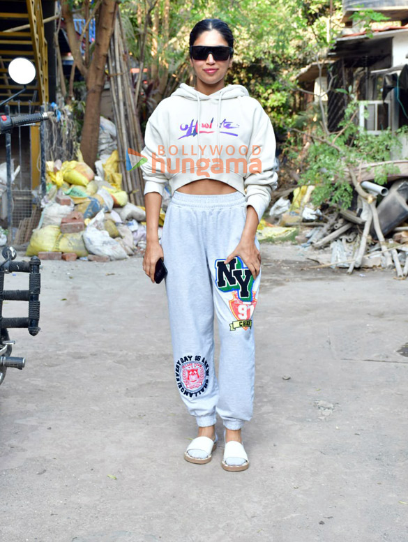 photos bhumi pednekar snapped in versova 5